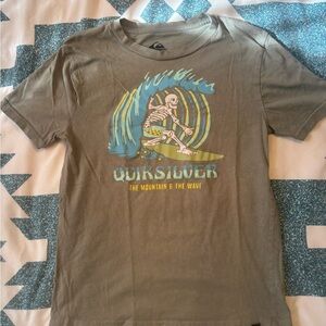 Quiksilver kids Graphic T-Shirt in Olive Green
